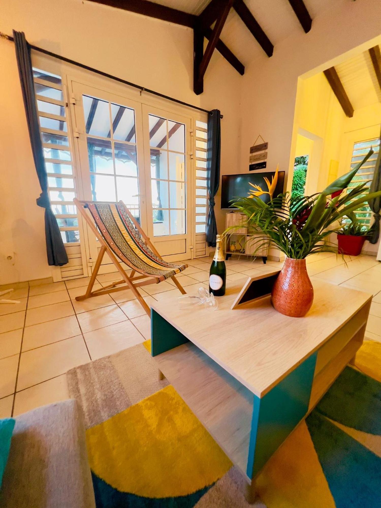 Villa Iguana, Duplex Paisible, Vue Magnifique Mer Et Rocher Du Diamant, Piscine Sainte-Luce Exteriör bild